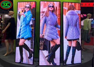 Sfondo di palcoscenico a specchio a LED Grande schermo P2.5 Poster Video stand pubblicitari