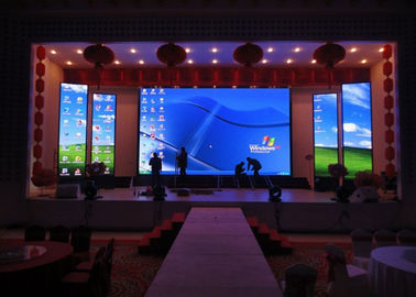 In interno Ultra-Clear Small Pitch P1.667 LED Billboard 3840HZ Tasso di aggiornamento SMD 1010 DC 5V