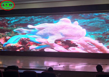 Ampio angolo di visione interno Display a LED a colori pieni 4 mm Mall Publicity Screen