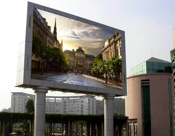 Cina Full Color outdoor Stadium LED Display Screen P10 IP65 960x960mm armadio