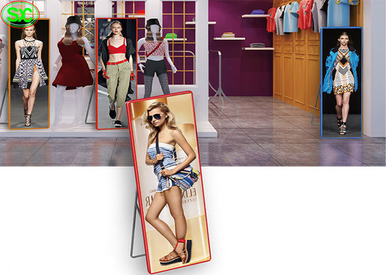 Display di manifesti a LED dotato di totem per interni