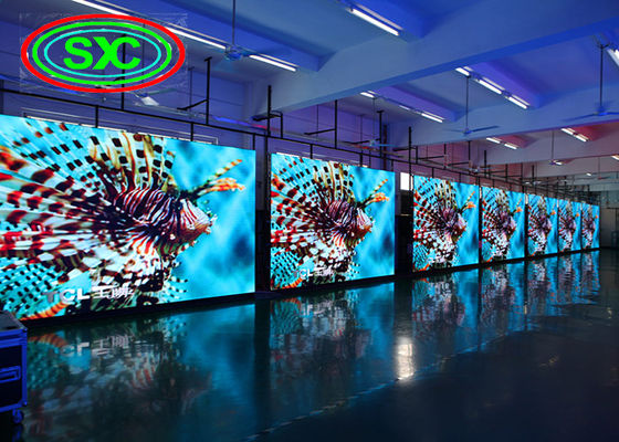 Modulo di visualizzazione a LED a colori interiori P4 SMD 256 * 128mm 1/8 scansione per risparmio energetico e protezione dell'ambiente