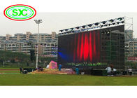 Il livello la velocità di rinfrescamento 3840 lo schermo all'aperto di hertz che la P 4,81 LED è disposto sul parco per gli eventi