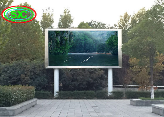 s Professional P 10 SMD Stadium LED Display 5000 1 Contrasto