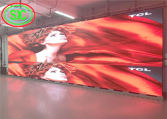 Negozio di abbigliamento P2.5 Poster Mirror Indoor Full Color LED 192mm X 192mm full color led display