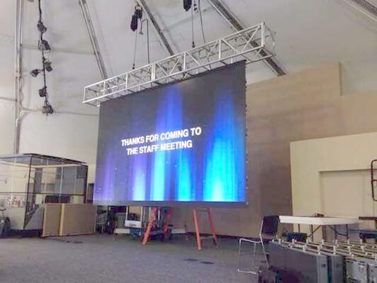 SMD2121 P5 Full Color Stage Indoor LED Die-Casting Aluminum Screen Box di acciaio