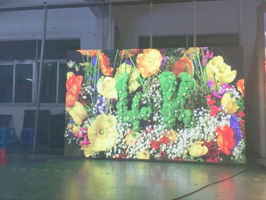 Display a LED a colori per eventi pubblicitari e video wall P4 ad alta densità con tecnologia di controllo avanzata e ampia compatibilità per immagini mozzafiato