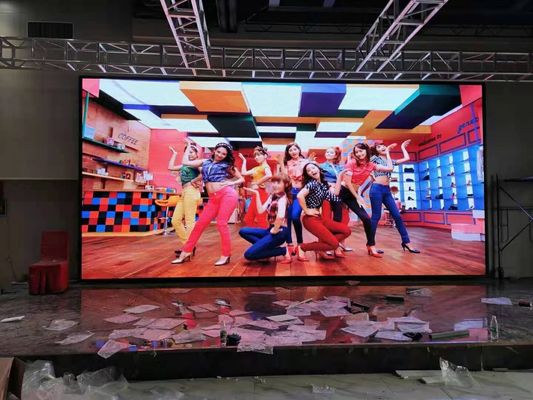 Grandi schermi di noleggio flessibili senza schermo 1/32 Scansione HD 1R1G1B P2.5mm LED Screen Board