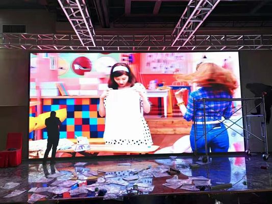 Grandi schermi di noleggio flessibili senza schermo 1/32 Scansione HD 1R1G1B P2.5mm LED Screen Board