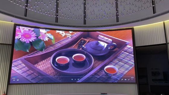 Display LED a Colori per Interni Dotato di Pannelli Stampati a Iniezione ad Alta Precisione e Sistema di Calibrazione Radiante Professionale
