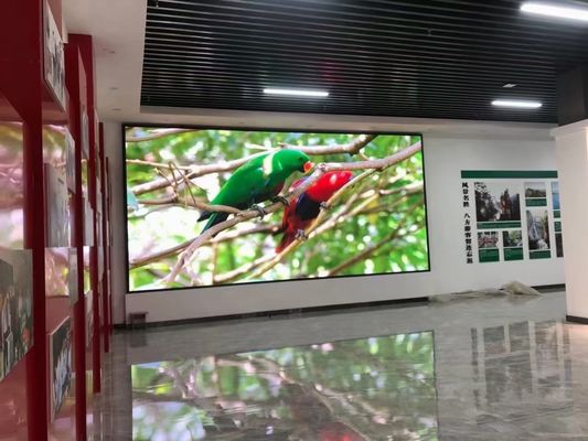 Modulo SMD ad alta risoluzione con schermo a LED a colori interni P4 con competitività per e acquirenti cinesi