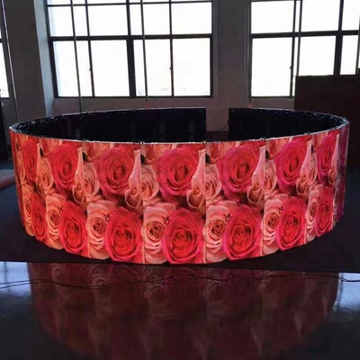Display LED a 360 gradi Colonna esterna Curva di schermo Cartellone pubblicitario
