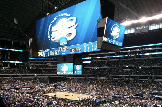 P10 Display all'aperto a LED Tavole pubblicitarie Stadio di calcio Display a LED Scoreboard Screen