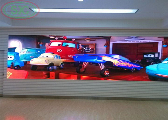 Dispositivo a LED ad alto contrasto a colori per interni P4 installazione fissa a parete a LED per spettacoli interni
