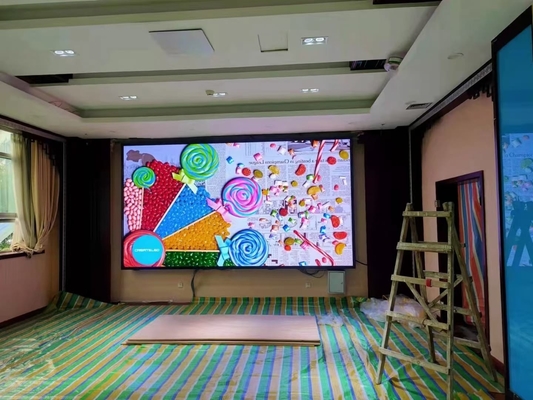 Tabellone per le affissioni dell'interno della visualizzazione del LED P3 LED per la pubblicità di video esposizione del contesto locativo della fase