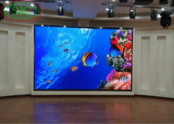 Installazione fissa a parete LED P5 interna con frequenza di aggiornamento di 3840 Hz per sale riunioni