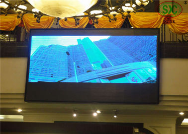 Noleggio di schermi curvi/schermo a LED a colori fisso all'interno con piccolo passo 640mm*640mm P2,5 ultra trasparente