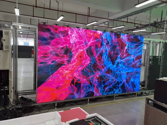 Display LED Full Color HD interno con elevato tasso di aggiornamento, adatto alla hall dell'hotel, al concerto