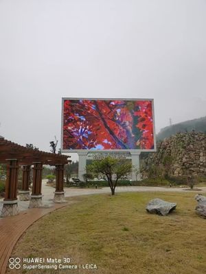 Display a LED a colori aperti p6 con lunga durata di 100000 ore e prestazioni per la pubblicità continua e l'utilizzo dello schermo mobile