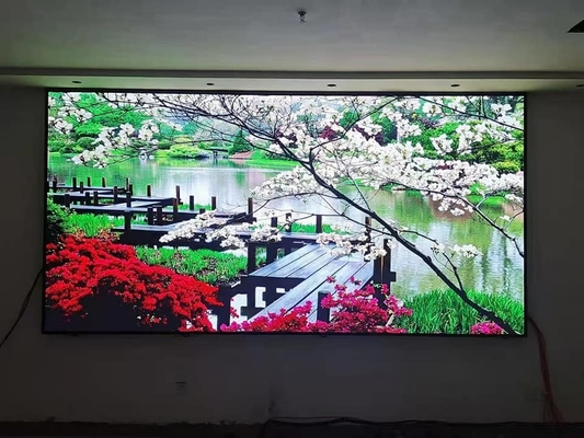 512x512mm SMD RGB P4 Indoor Full Color LED Display con luminosità regolabile e grande angolo di visione
