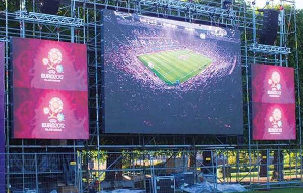Pubblicità Luminosità 6000k LED video display 1r1g1b 10mm Pixel pitch led video display