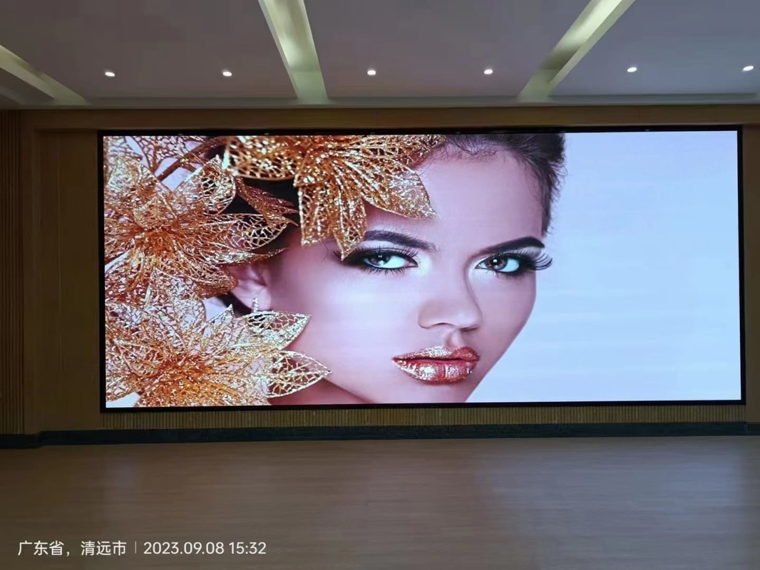 Display a LED a colori interni da 250*250 mm con modalità di scansione 1/16
