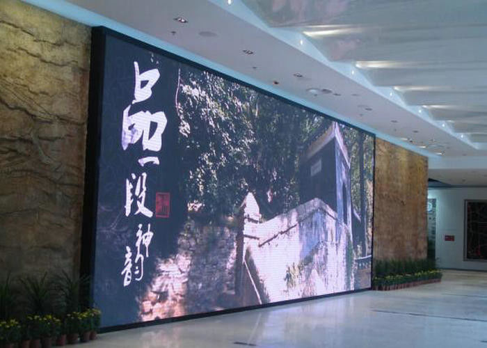 P5 64x32 Dot Matrix Outdoor Full Color LED Billboard, 2500 CD/mq, Alta luminosità