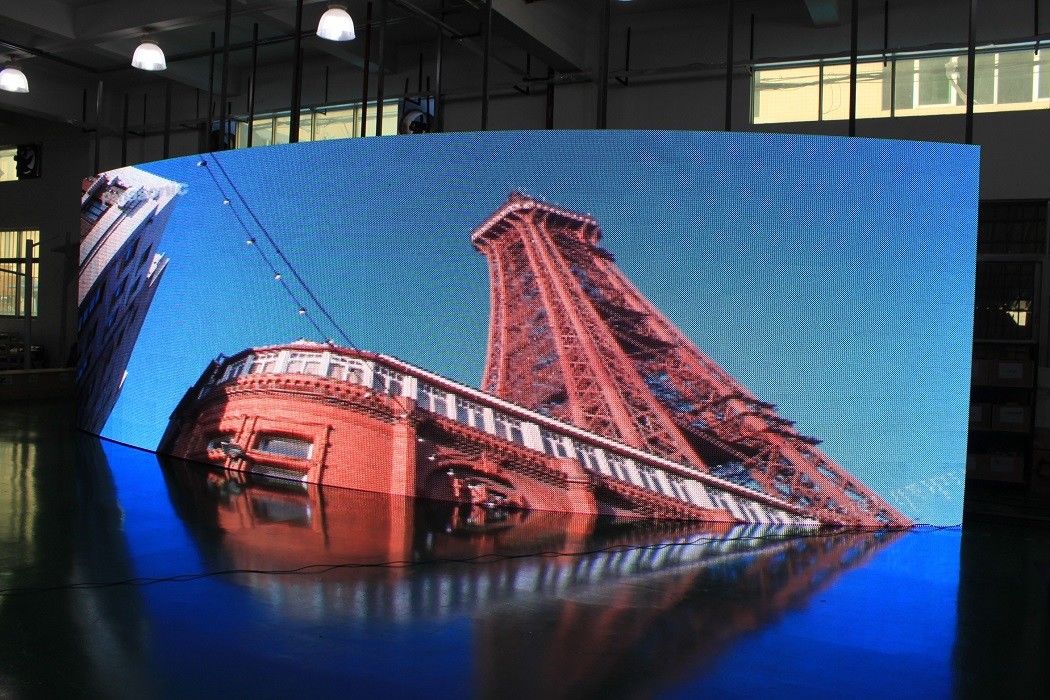 Display LED esterno a colori pieni Ultra HD P6.67 Display LED rosso verde blu