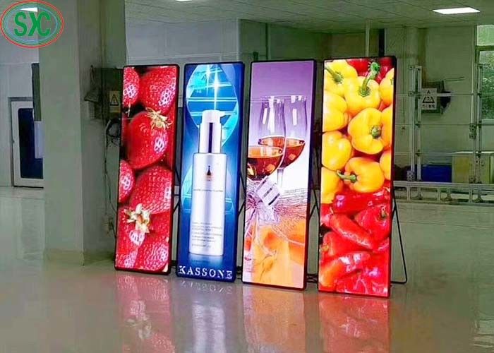 Sfondo di palcoscenico a specchio a LED Grande schermo P2.5 Poster Video stand pubblicitari