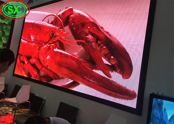 Display LED a colori all'aperto, flessibile, ad alta definizione, impermeabile e privo di ritardo