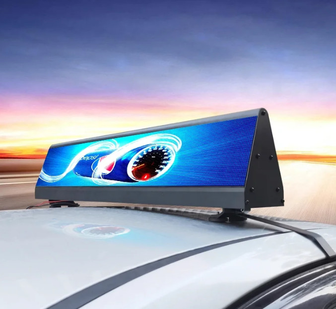 256mm x 128mm Cabinet Size P4 Full Color Cabin Car Screen con design impermeabile e 3