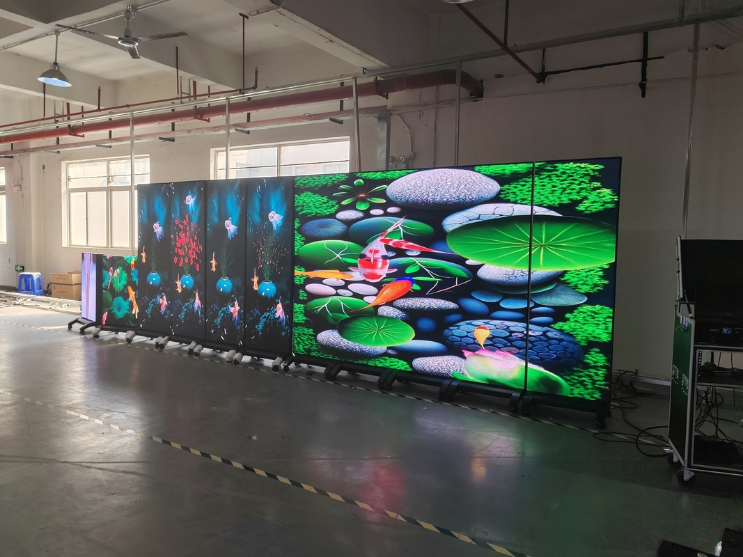 Display a LED flessibile per uso in colonne di cilindro