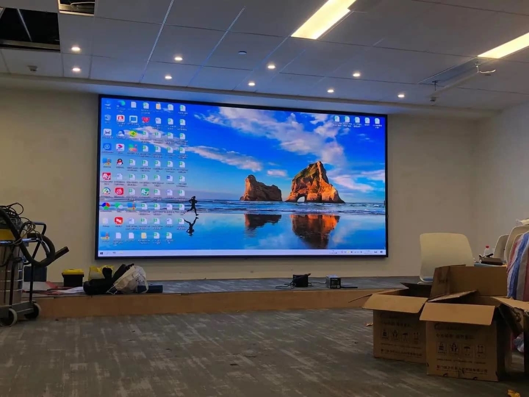 Display video a LED SMD interno con risoluzione del modulo di 96*96 punti e tecnologia avanzata di 50000 ore di vita