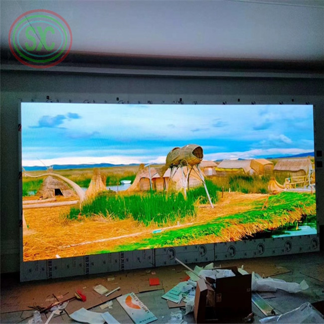 Display LED a colori per interni con dimensioni del modulo 320*160mm, dimensioni del cabinet 640*640mm per pubblicità indoor