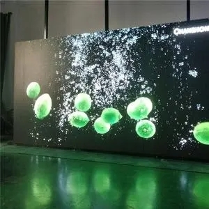 Display LED a passo fine standard CE/ROHS/FCC con SMD2121 e densità di 640000 punti/m2