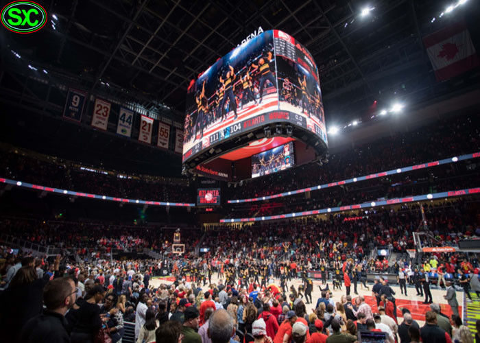 I bordi di pubblicità quadrati di perimetro del LED, lo stadio P5 hanno condotto l'esposizione per lo spettacolo dal vivo