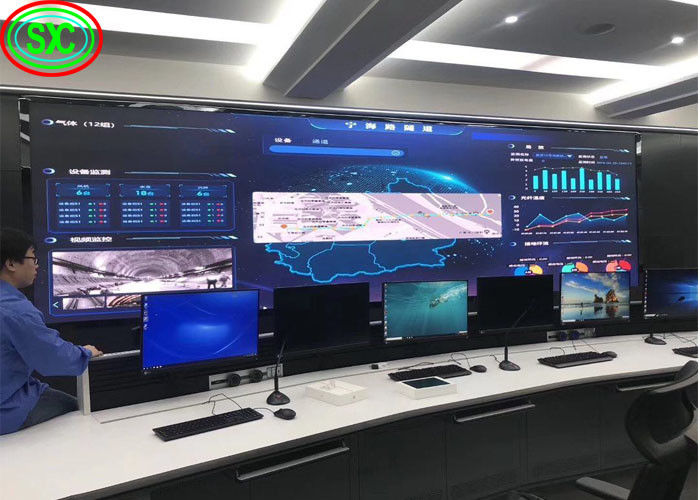 Installazione fissa di video wall a LED all'interno 4 P5 P6 Grande angolo di visione senza fantasmi