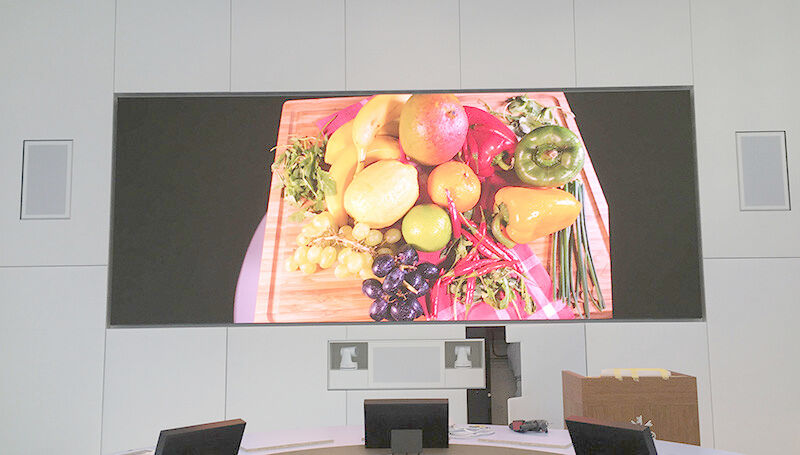 Fine Pitch Alta risoluzione e luminosità P1.875 Indoor Giant LED Display Cartelloni pubblicitari a colori