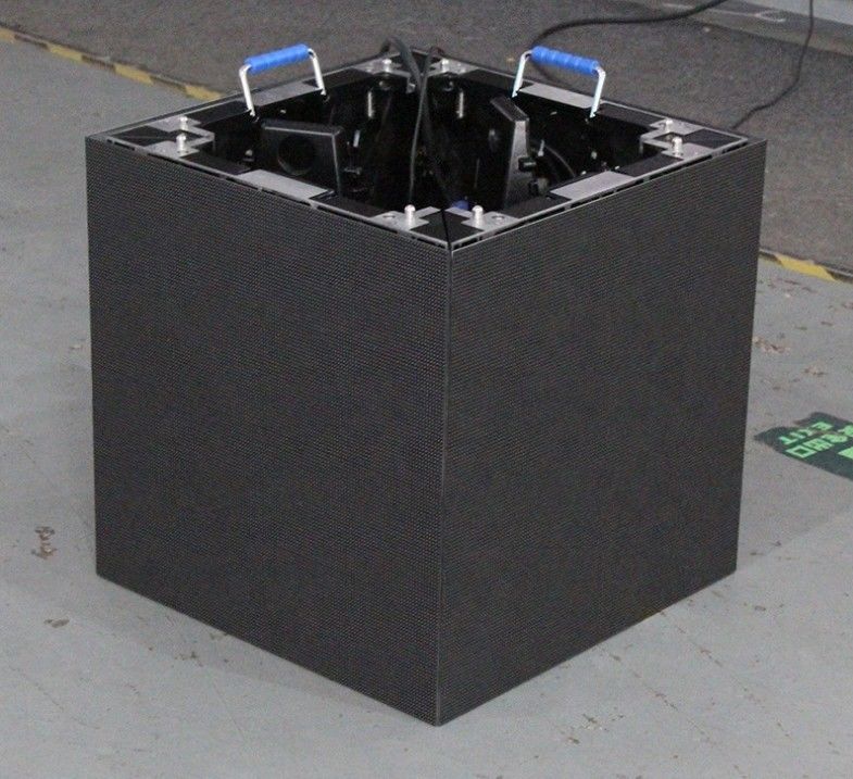 Indoor Outdoor 6 Sides Smd3535 2000nits Cube LED Video Wall P3.91mm Per DJ Stage