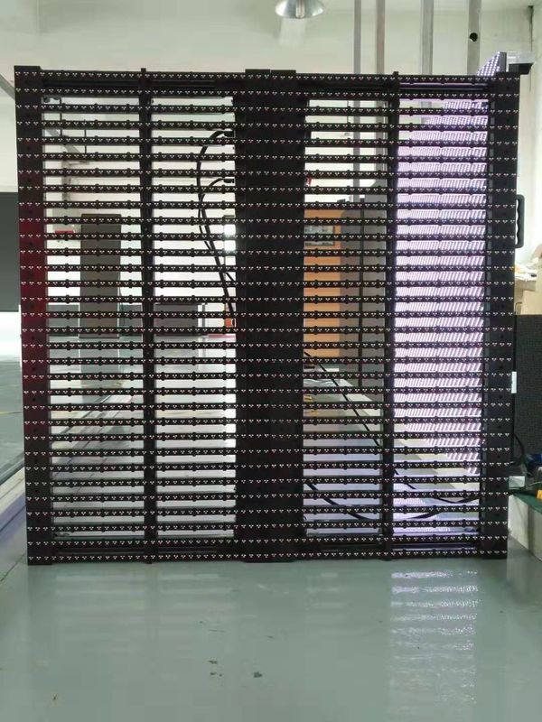 Schermo LED trasparente a colori P3.91-7.82 per facciate continue in vetro