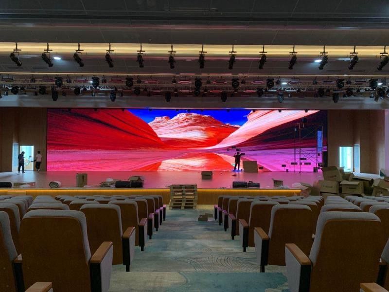 Display a LED ad alta risoluzione per schermi Dimensione di muffa 320X160mm 427186 punti/m2 Densità