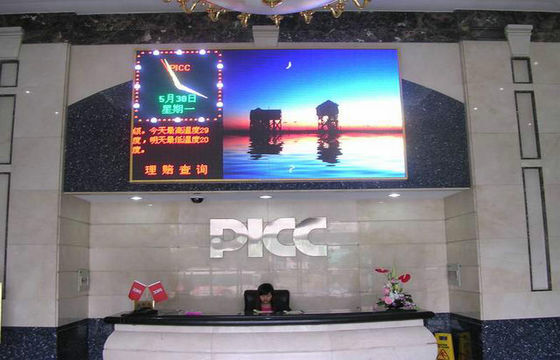 Prezzo buono Display a LED a colori per interni P4 senza cuciture RGB 3 in 1 SMD, schermo TV a led in linea