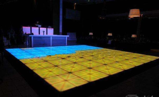 Prezzo buono Effetto 3D 10000 pixel Rgb Portable Led Dance Floor Ip34 Livello di protezione in linea