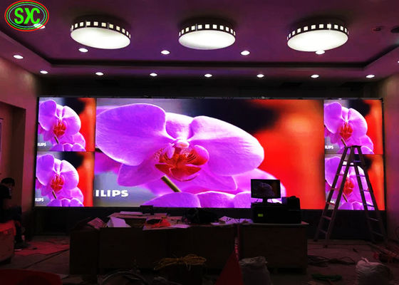 Prezzo buono Display LED a colori HD per interni P2.5 con pixel pitch ridotto di 2,5 mm e cabinet personalizzato In linea
