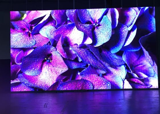 Prezzo buono Tasso di aggiornamento>3840hz Piccolo passo Indoor Full Color LED Display P1.875 Indoor full color led display in linea