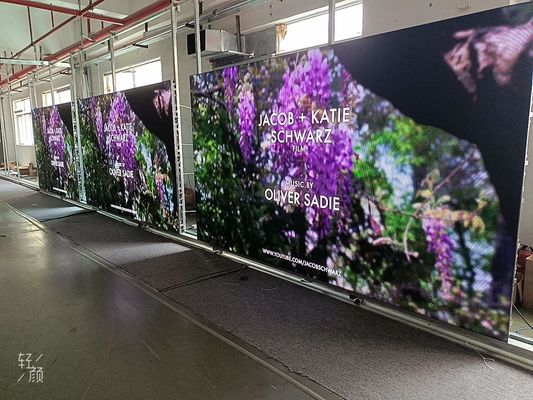 Prezzo buono Piccolo Pixel P2.5 HD Display LED interno Pubblicità Acciaio comune impermeabile in linea