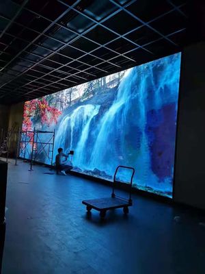 P6 Esterno Full Color SMD LED Screen in alluminio 1R1G1B 8000 Nits