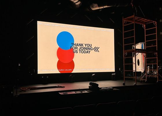 Display LED GOB con composizione pixel 1R1G1B con chip LED Epistar e densità pixel di 427186 punti/mq