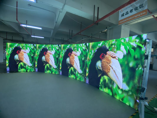 Display LED fisso P6 facile da installare con risoluzione modulo 32*32 e 5000 ore MTBF