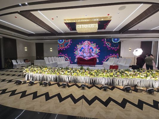 Prezzo buono P3 Indoor Led Display For Stage Video Backdrop P3 Led display screen 576x576mm, 3840hz rinfresco,1000 luminosità in linea